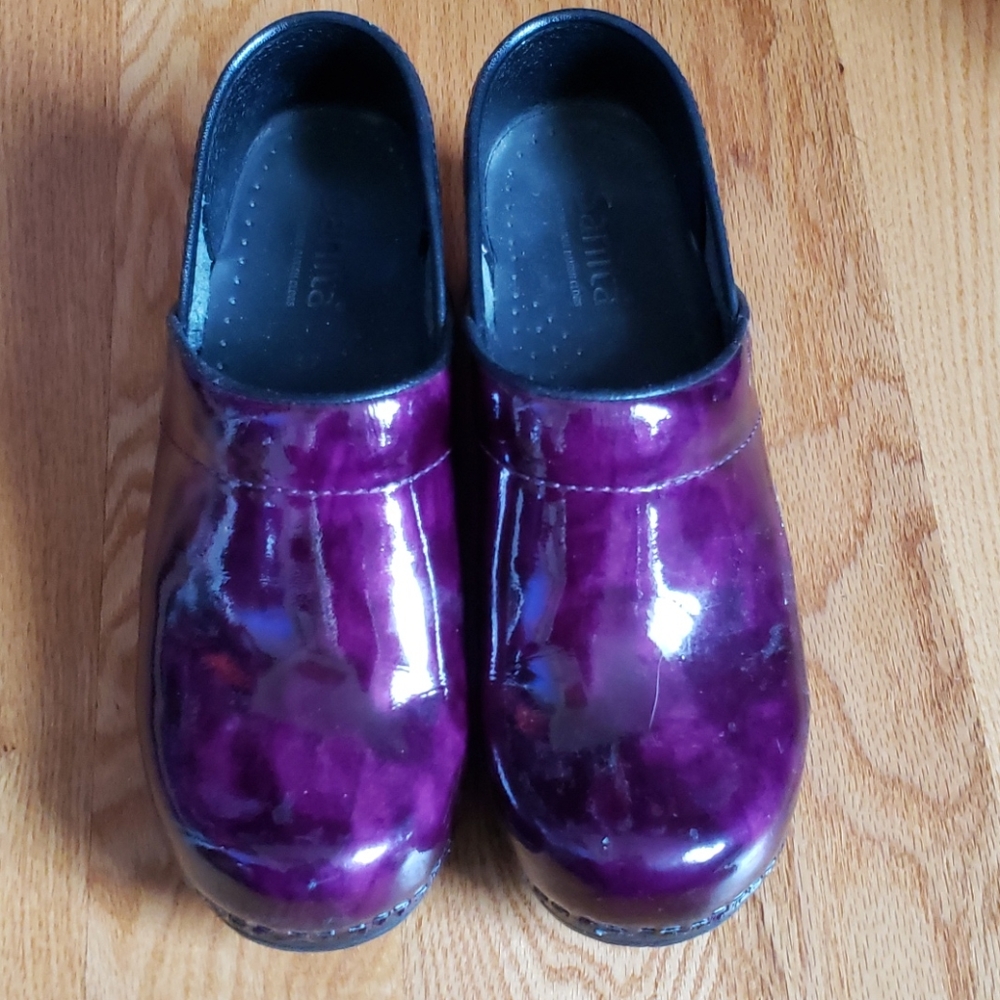 Nursing shoes